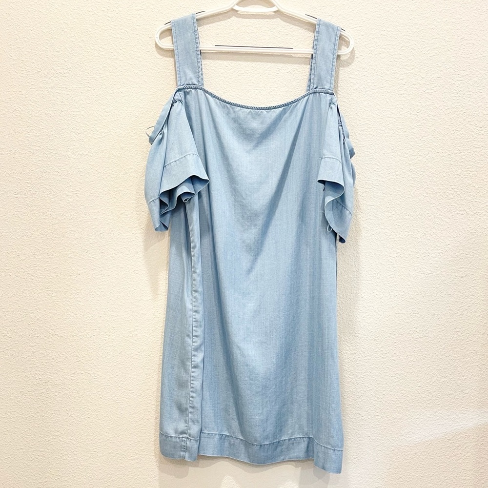 Pre-loved! VINCE CAMUTO Denim Cold Shoulder Dress!